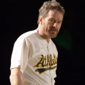  Το καλύτερο video που θα δείτε σήμερα: Ο Bryan Cranston διαφημίζει την έναρξη του πρωταθλήματος Baseball