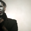  Ο Marilyn Manson τρώει βδέλες στο trailer για το Salem