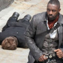  Ο Idris Elba δίνει «μάχες» στα γυρίσματα του The Dark Tower (pics)