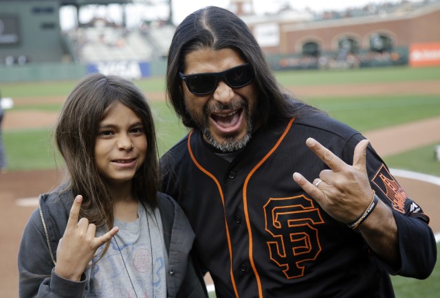  Ο 12χρονος γιος του Robert Trujillo είναι ο προσωρινός-νέος μπασίστας των Korn