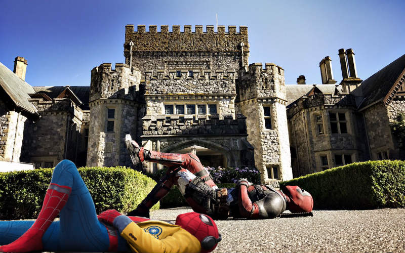  Τρολάρει τον Spider-Man στην πρώτη του promo φωτογραφία ο Deadpool