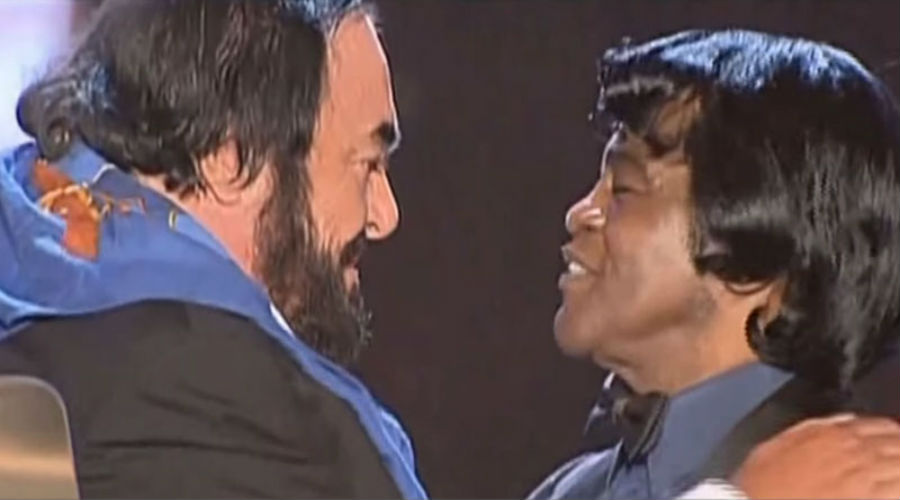 Luciano Pavarotti και James Brown | Τα πιο μαγικά πέντε λεπτά μουσικής