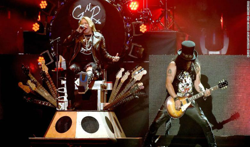  Οι Guns N’ Roses εναντίον μιας… μπίρας